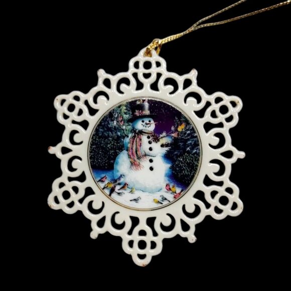NIB 1998 Lenox “Winter Gathering” Snowman w/ Birds Snowflake Dbl-Sided Ornament - Picture 1 of 2